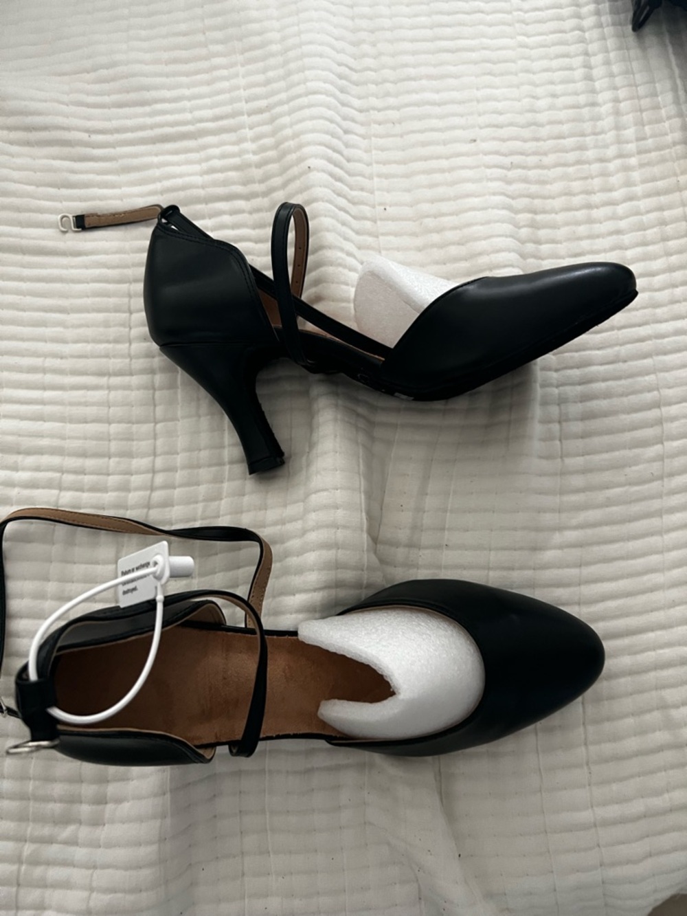 Black Women's Strappy Mid-Heel Pumps